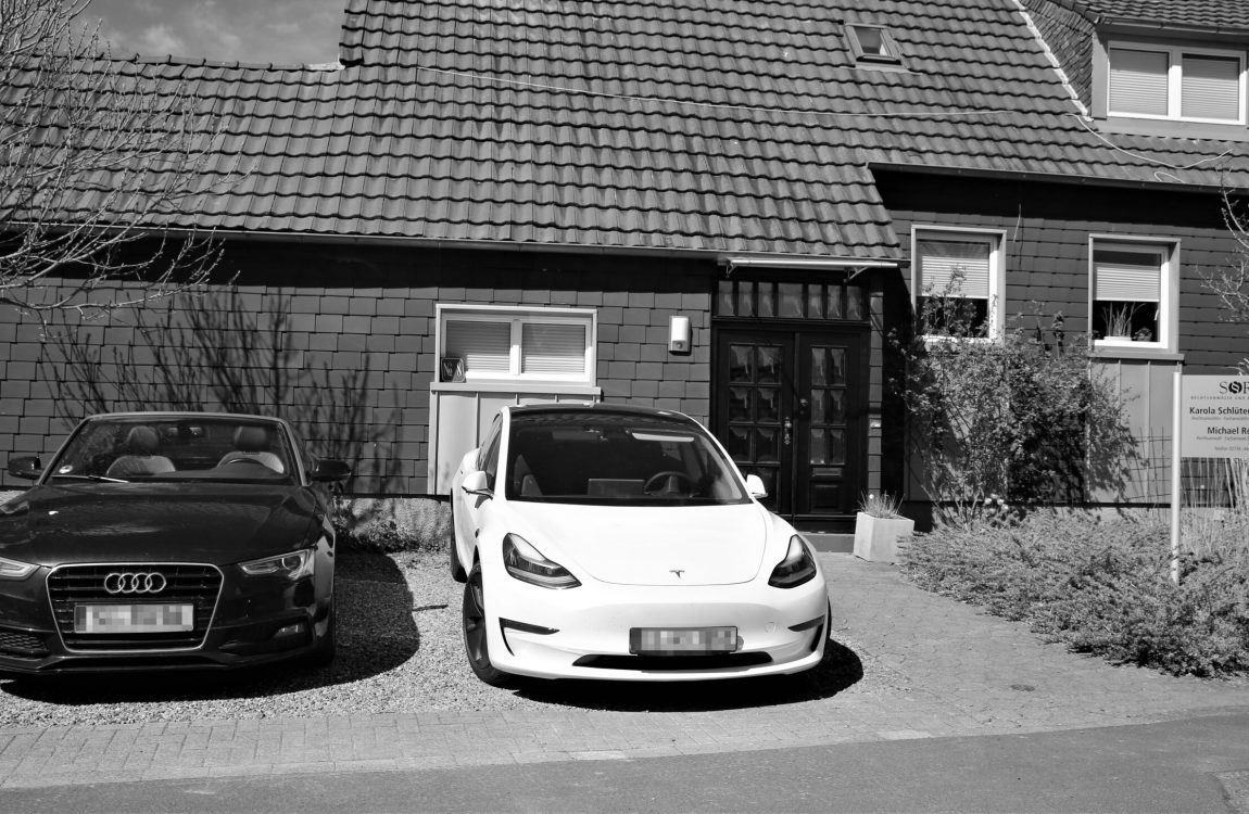 Kanzlei Burbach-Holzhausen_Autos_unkenntlich
